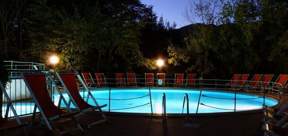 Caravelle Camping Village Ceriale Extérieur photo