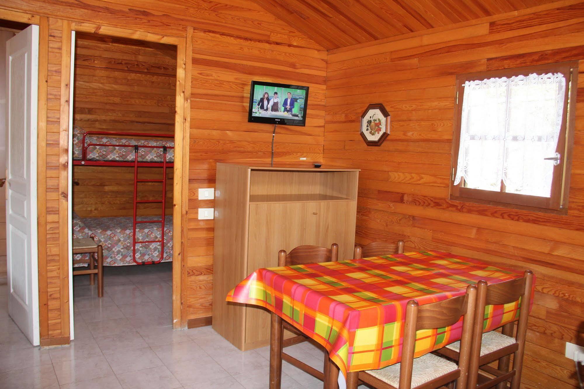 Caravelle Camping Village Ceriale Extérieur photo