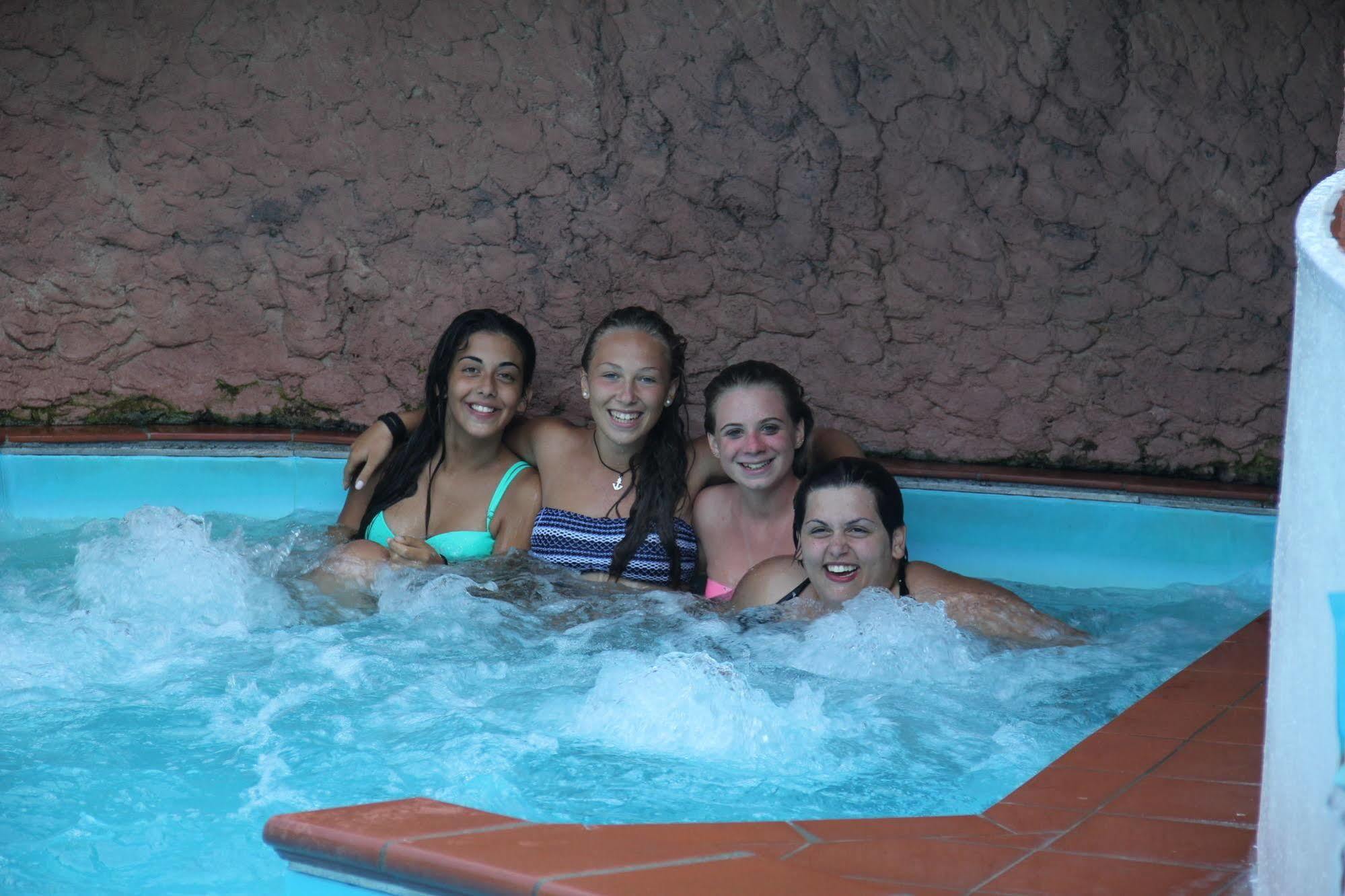 Caravelle Camping Village Ceriale Extérieur photo